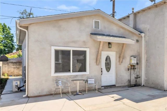 656 E I, Ontario, CA 91764