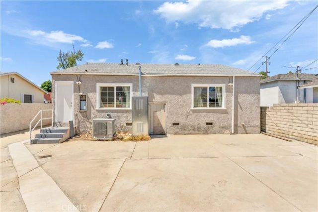 656 E I, Ontario, CA 91764