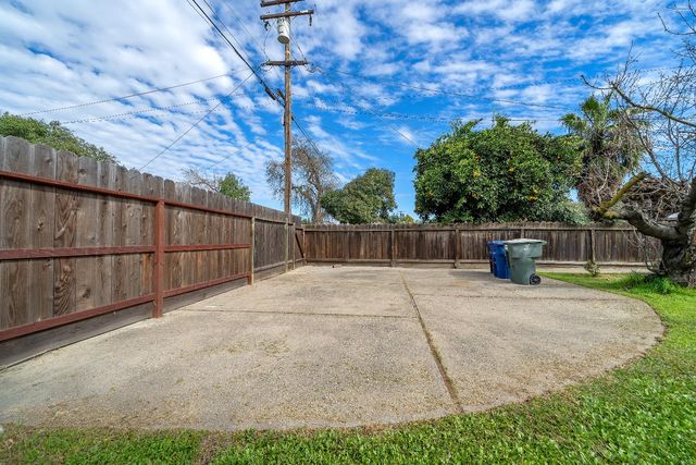 401 Bruce Ave, Modesto, CA 95350