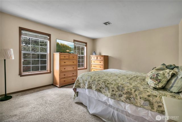 2827 71st Avenue NW, Gig Harbor, WA 98335
