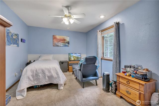 2827 71st Avenue NW, Gig Harbor, WA 98335