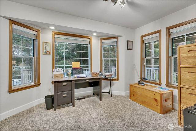 2827 71st Avenue NW, Gig Harbor, WA 98335