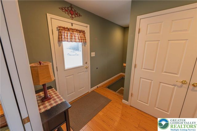 7264 Snowberry Court, Lower Macungie Twp, PA 18062