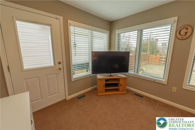 7264 Snowberry Court, Lower Macungie Twp, PA 18062