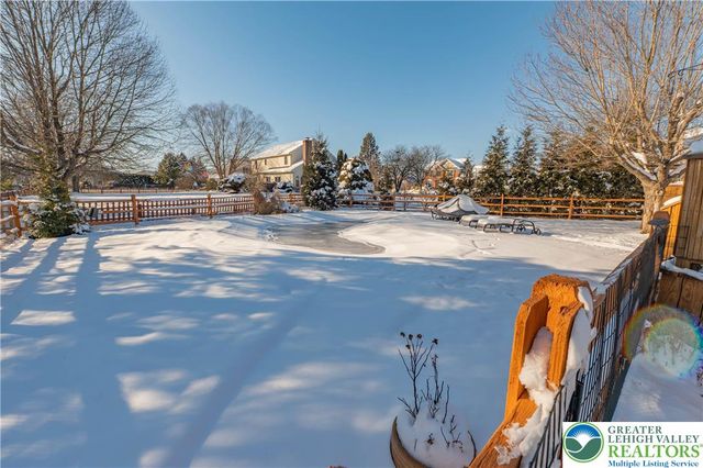 7264 Snowberry Court, Lower Macungie Twp, PA 18062