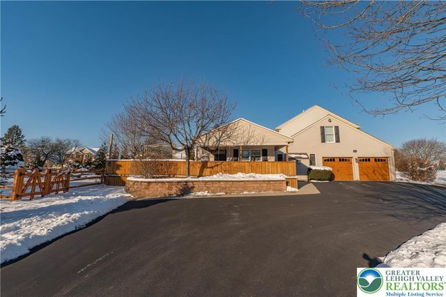 7264 Snowberry Court, Lower Macungie Twp, PA 18062