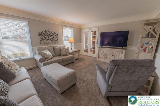 7264 Snowberry Court, Lower Macungie Twp, PA 18062