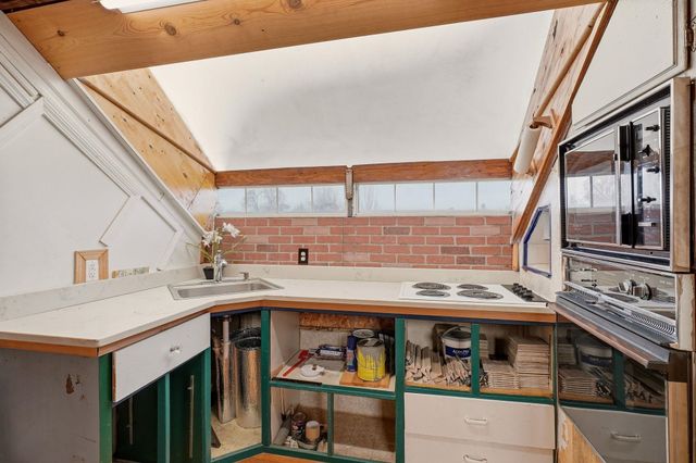 1528 E Boone Ave, Spokane, WA 99202