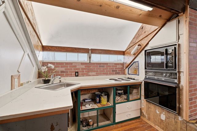 1528 E Boone Ave, Spokane, WA 99202