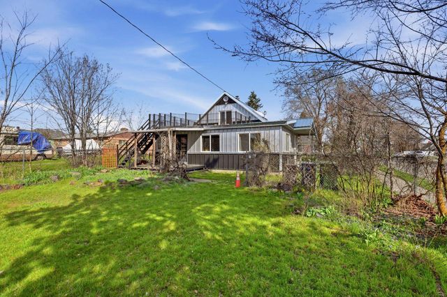 1528 E Boone Ave, Spokane, WA 99202