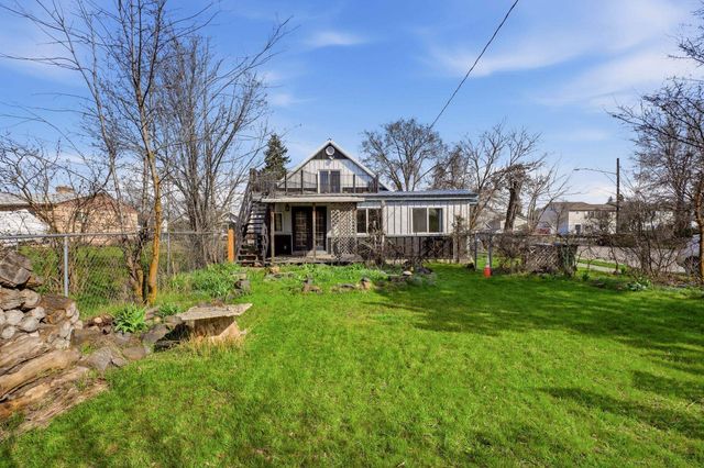 1528 E Boone Ave, Spokane, WA 99202