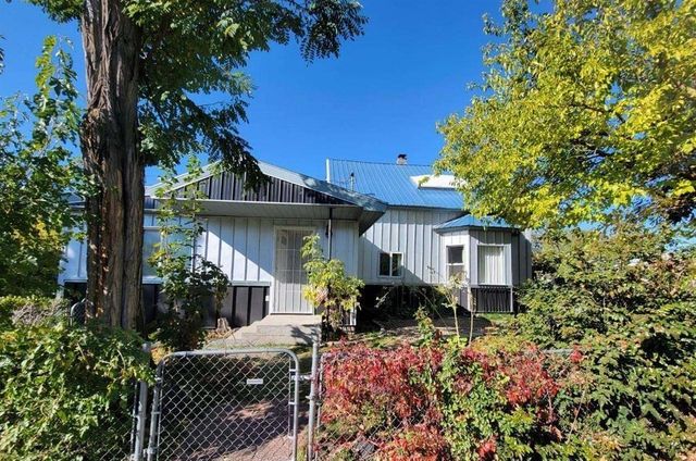 1528 E Boone Ave, Spokane, WA 99202