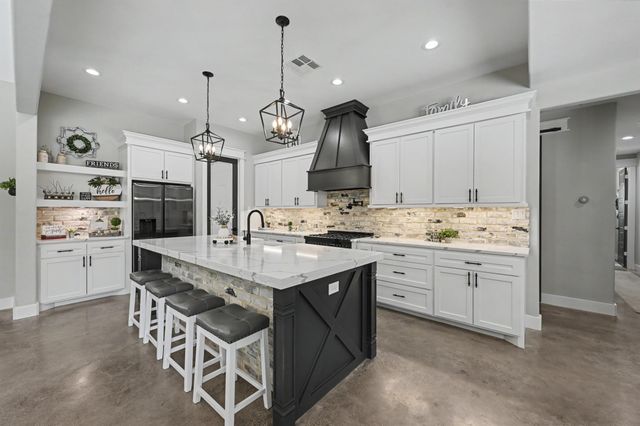 7093 Texas Trace, Montgomery, TX 77316