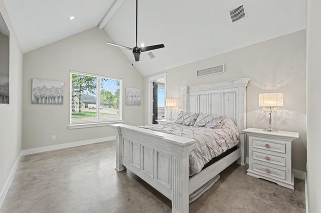 7093 Texas Trace, Montgomery, TX 77316