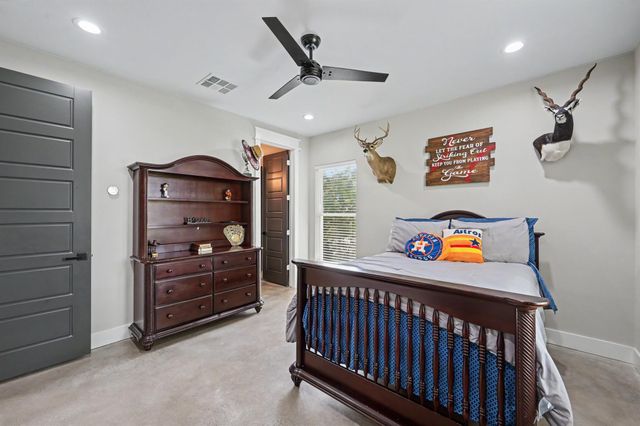 7093 Texas Trace, Montgomery, TX 77316