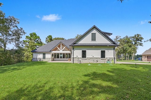 7093 Texas Trace, Montgomery, TX 77316