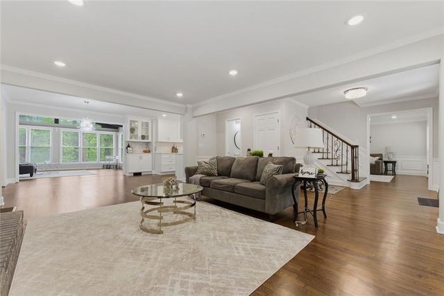 1731 E Bank Drive, Marietta, GA 30068