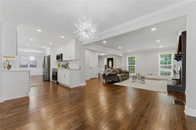 1731 E Bank Drive, Marietta, GA 30068