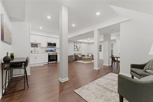 1731 E Bank Drive, Marietta, GA 30068