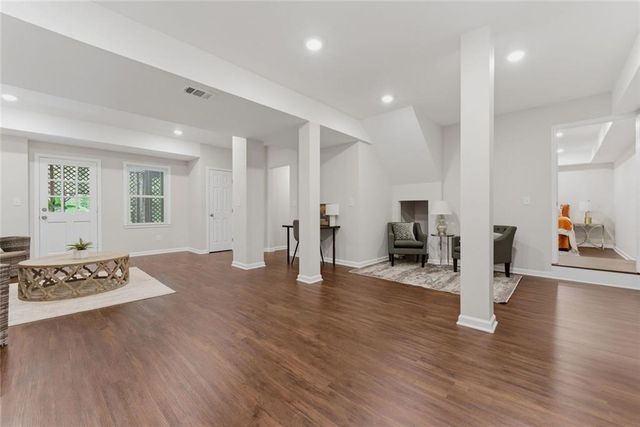 1731 E Bank Drive, Marietta, GA 30068