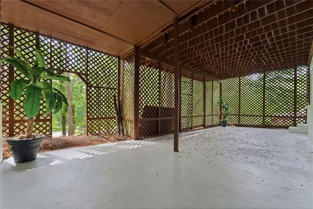 1731 E Bank Drive, Marietta, GA 30068