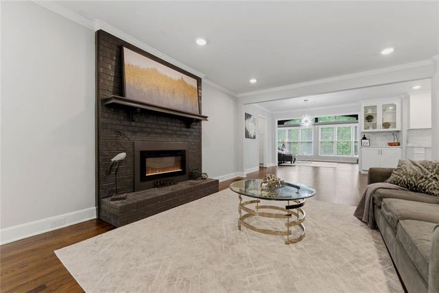 1731 E Bank Drive, Marietta, GA 30068