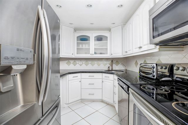 20301 W Country Club Dr 2228, Aventura, FL 33180