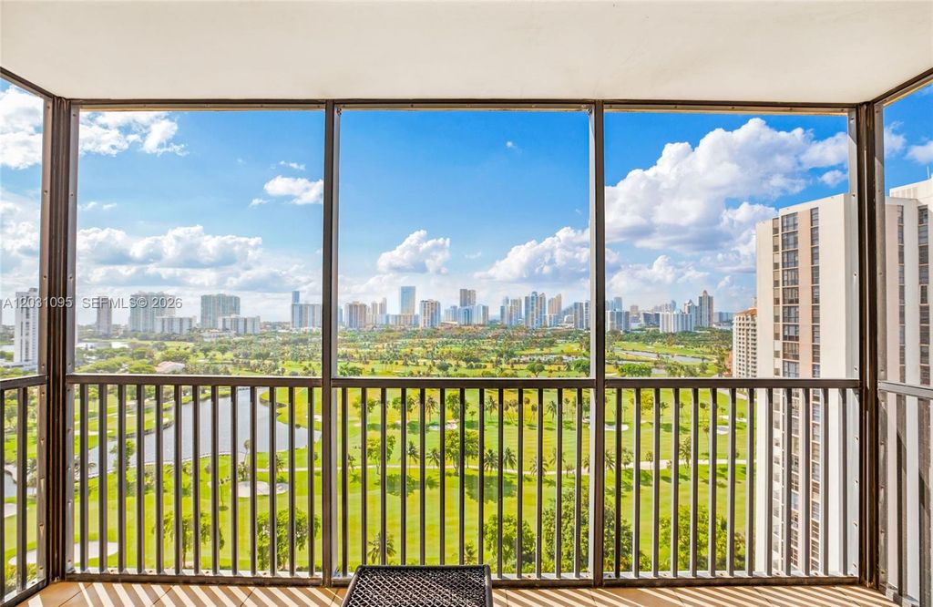 20301 W Country Club Dr 2228, Aventura, FL 33180