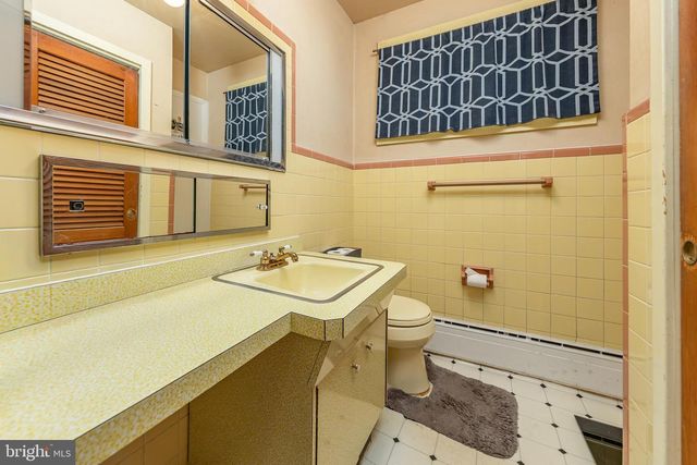 1502 S LAKESHORE DR, Browns Mills, NJ 08015