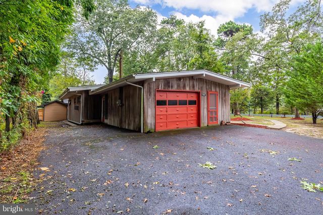1502 S LAKESHORE DR, Browns Mills, NJ 08015
