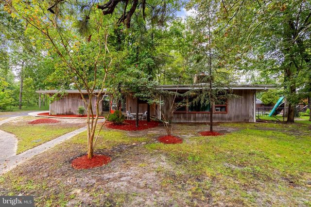 1502 S LAKESHORE DR, Browns Mills, NJ 08015