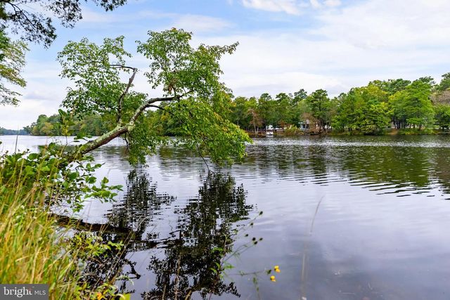 1502 S LAKESHORE DR, Browns Mills, NJ 08015