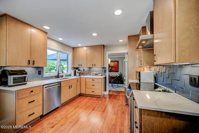 117 Elm Lane, Shrewsbury Boro, NJ 07702