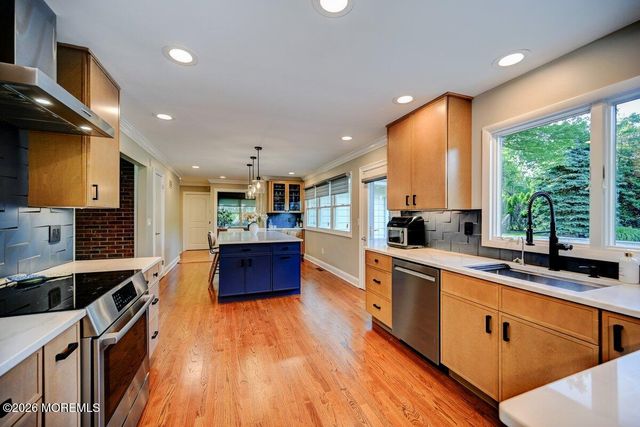 117 Elm Lane, Shrewsbury Boro, NJ 07702