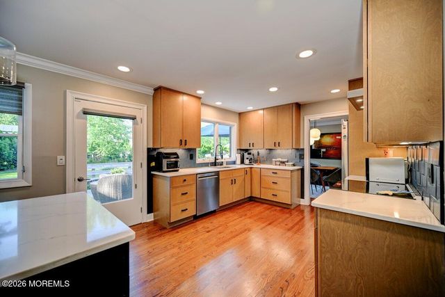 117 Elm Lane, Shrewsbury Boro, NJ 07702