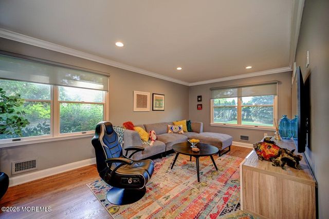 117 Elm Lane, Shrewsbury Boro, NJ 07702