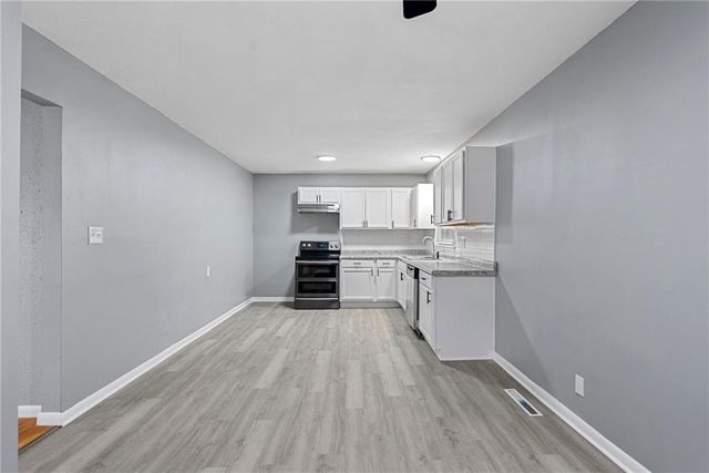 6121 Cleveland Avenue, Kansas City, KS 66104