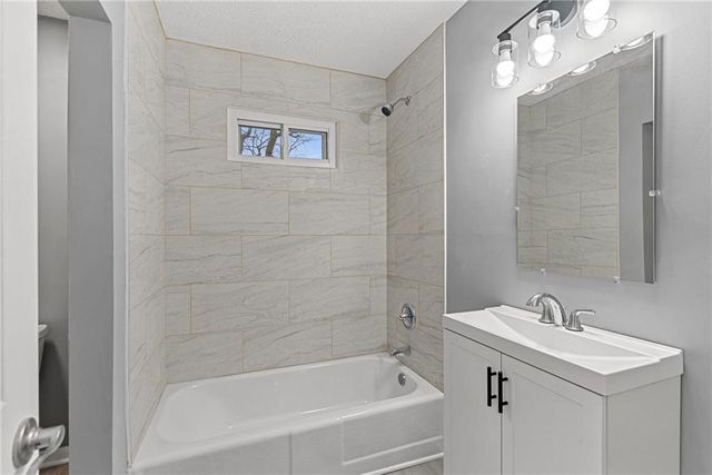 6121 Cleveland Avenue, Kansas City, KS 66104