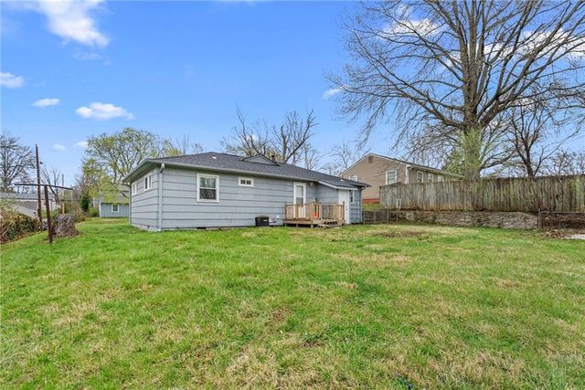 6121 Cleveland Avenue, Kansas City, KS 66104