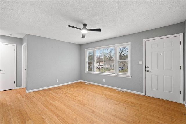 6121 Cleveland Avenue, Kansas City, KS 66104