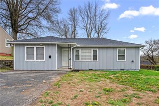 6121 Cleveland Avenue, Kansas City, KS 66104