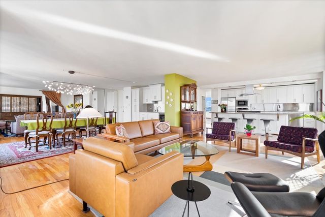 5201 S Cornell Avenue 22A-B, Chicago, IL 60615