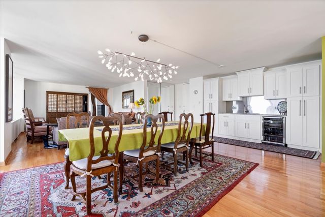5201 S Cornell Avenue 22A-B, Chicago, IL 60615