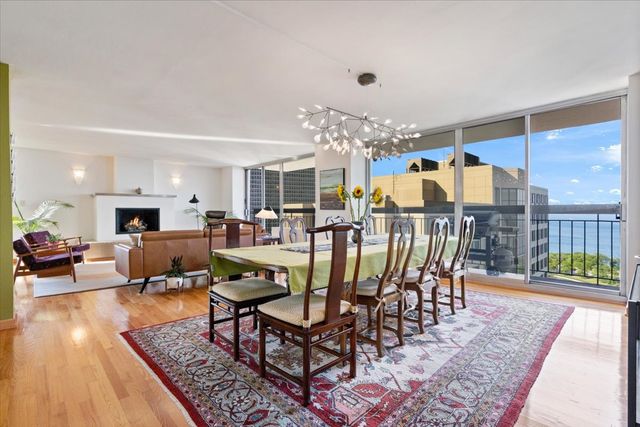 5201 S Cornell Avenue 22A-B, Chicago, IL 60615