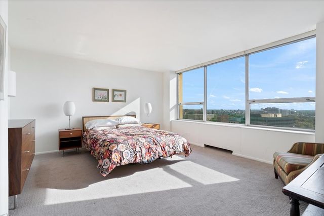 5201 S Cornell Avenue 22A-B, Chicago, IL 60615