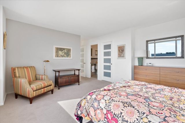 5201 S Cornell Avenue 22A-B, Chicago, IL 60615