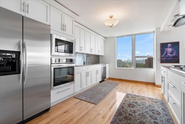 5201 S Cornell Avenue 22A-B, Chicago, IL 60615