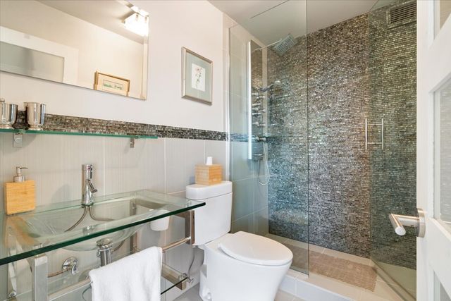 5201 S Cornell Avenue 22A-B, Chicago, IL 60615