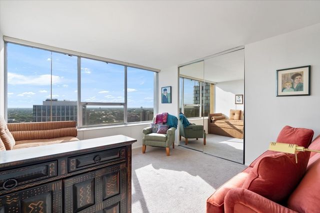 5201 S Cornell Avenue 22A-B, Chicago, IL 60615