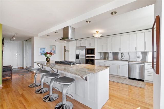 5201 S Cornell Avenue 22A-B, Chicago, IL 60615